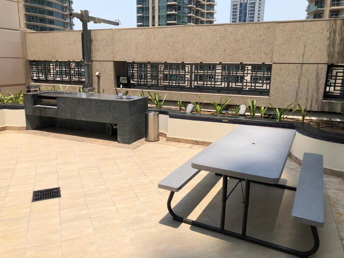 Ultimate Stay / 4 Beds / Burj Khalifa View Dubai Dış mekan fotoğraf